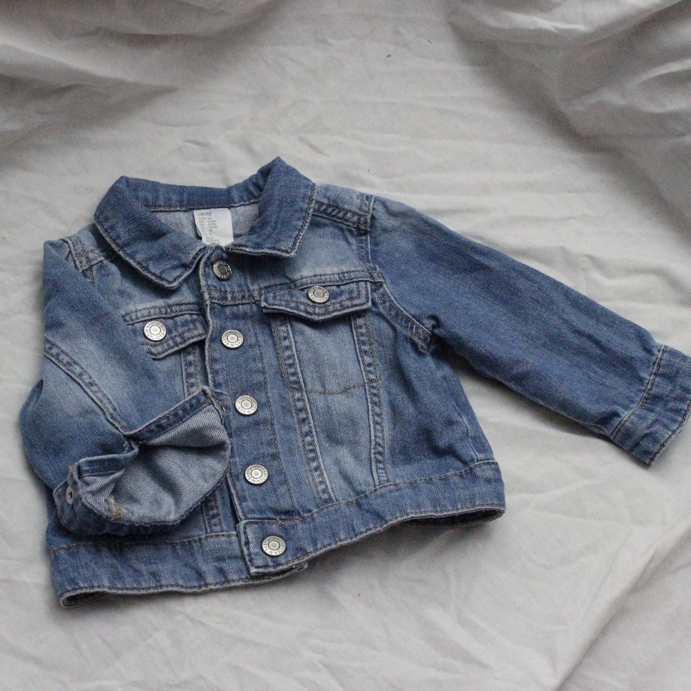 H & M Infant Denim Jacket sz 6-9MO